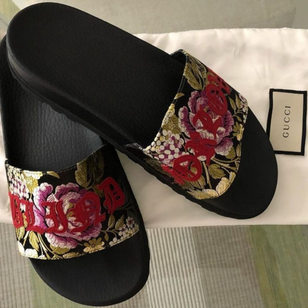 GucciMen's Pursuit Trek Blind For Love Slides